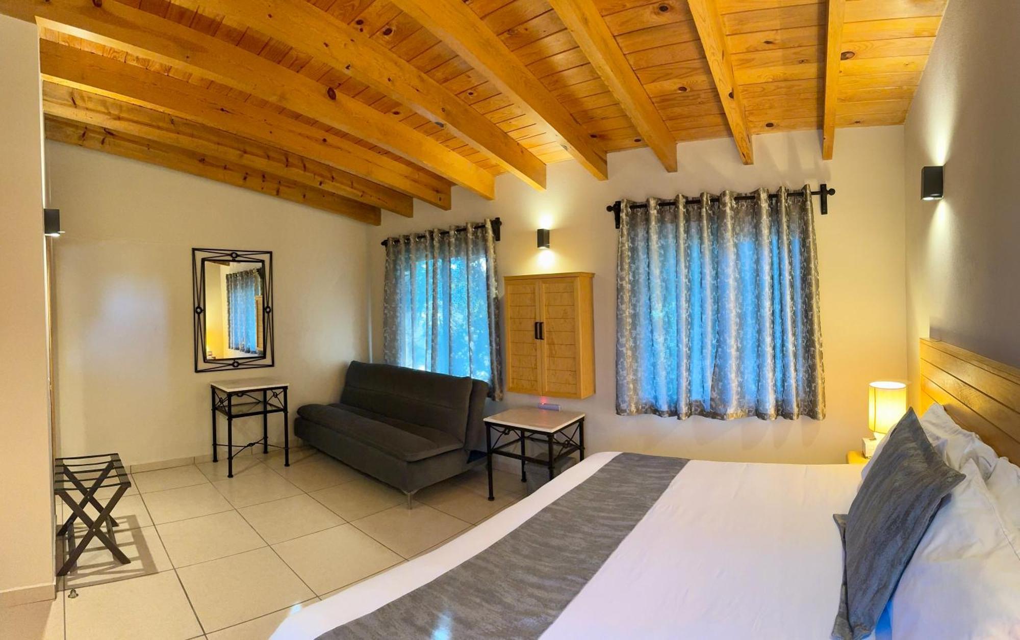 Club Vergel Resort Bernal Bagian luar foto