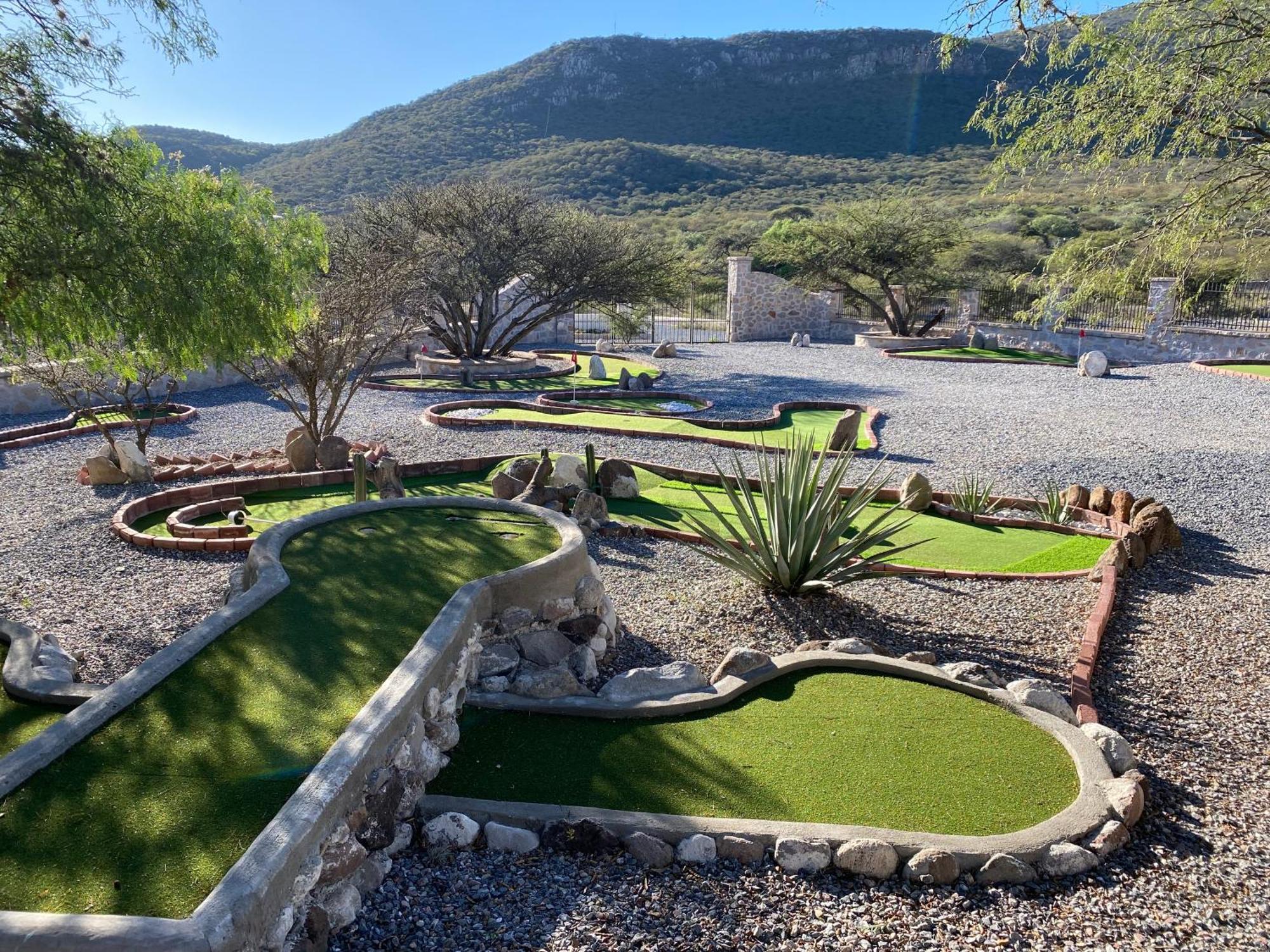Club Vergel Resort Bernal Bagian luar foto