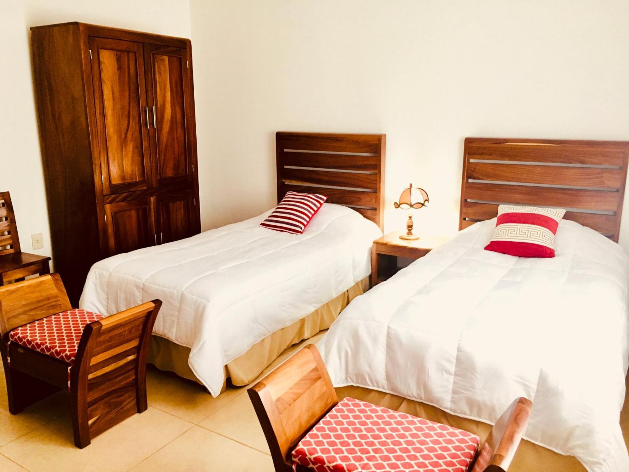 Club Vergel Resort Bernal Bagian luar foto