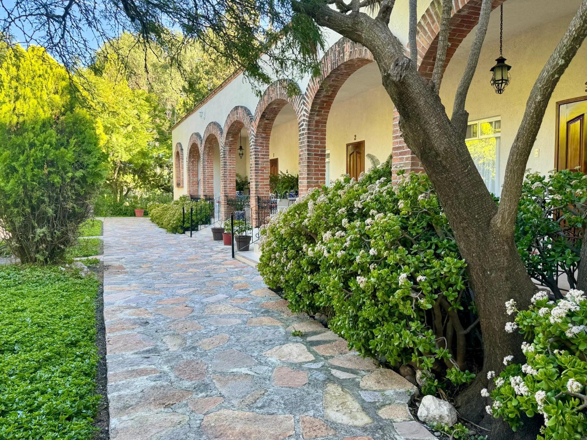 Club Vergel Resort Bernal Bagian luar foto