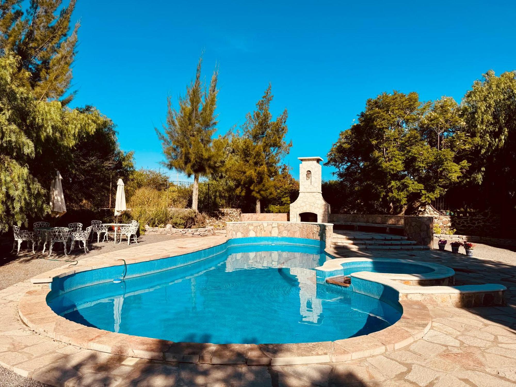 Club Vergel Resort Bernal Bagian luar foto