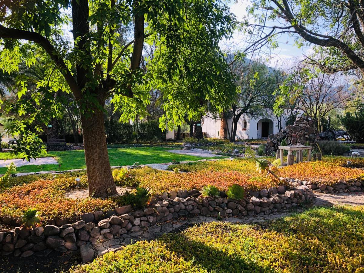 Club Vergel Resort Bernal Bagian luar foto